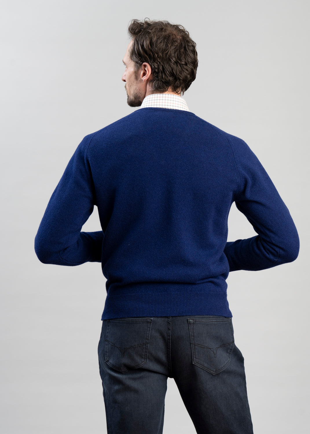Exclusive Leven 2 Ply Lambswool V-Neck