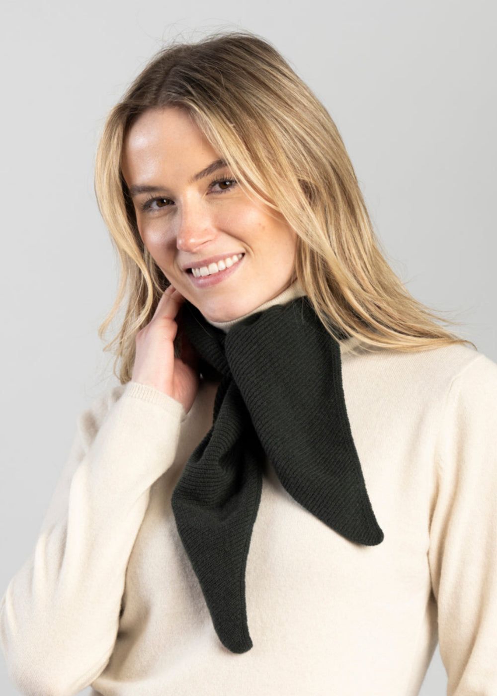 Dorothy Foulard Neck Tie