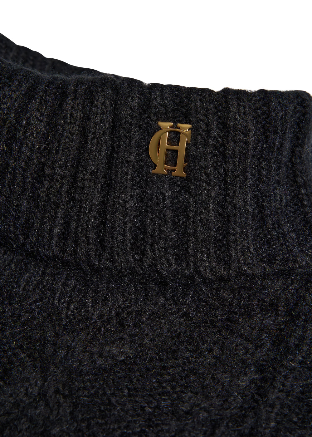 Noveli Roll Neck Knit