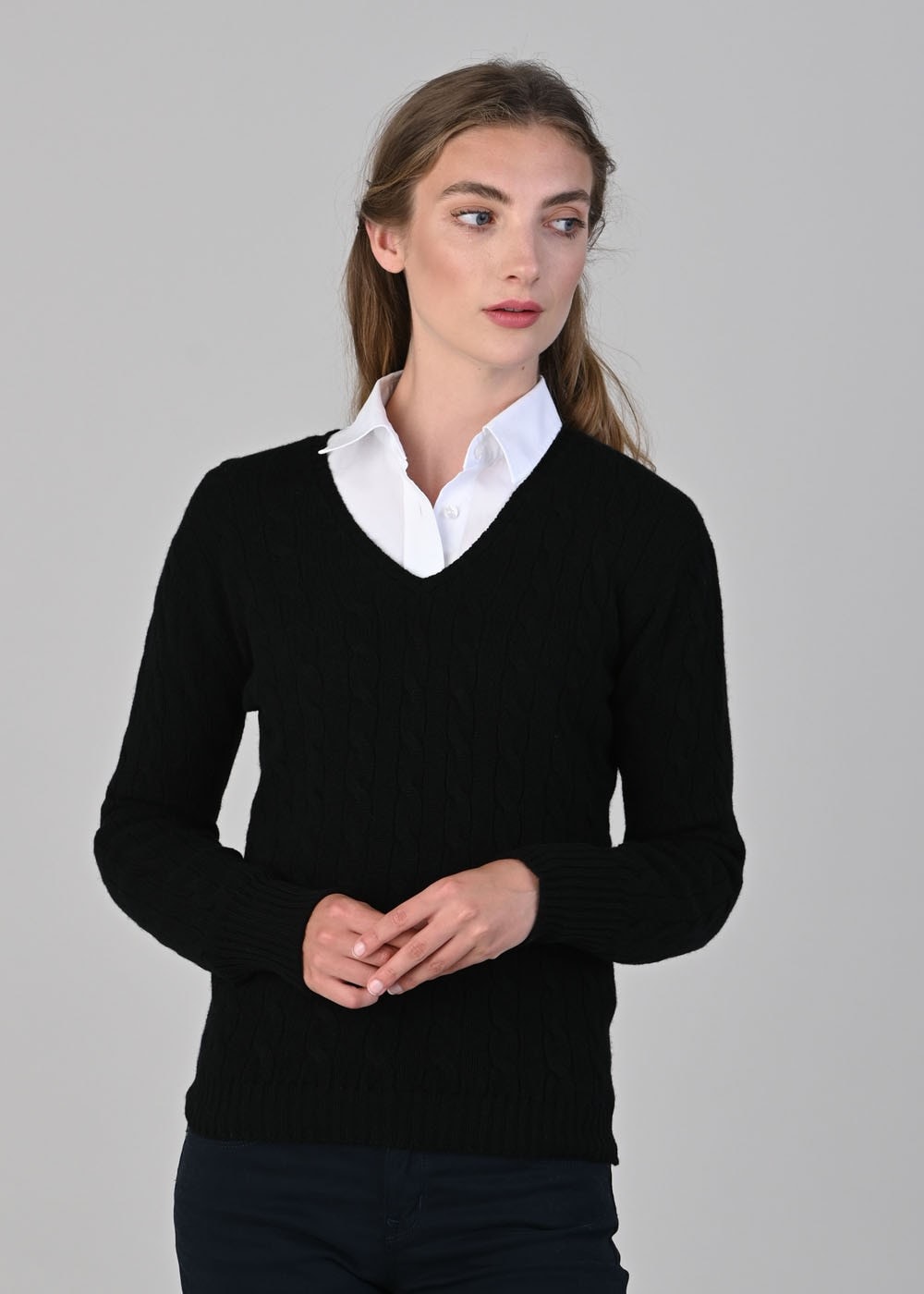 Sophia Cashmere Cable Vee Neck - Black - 1