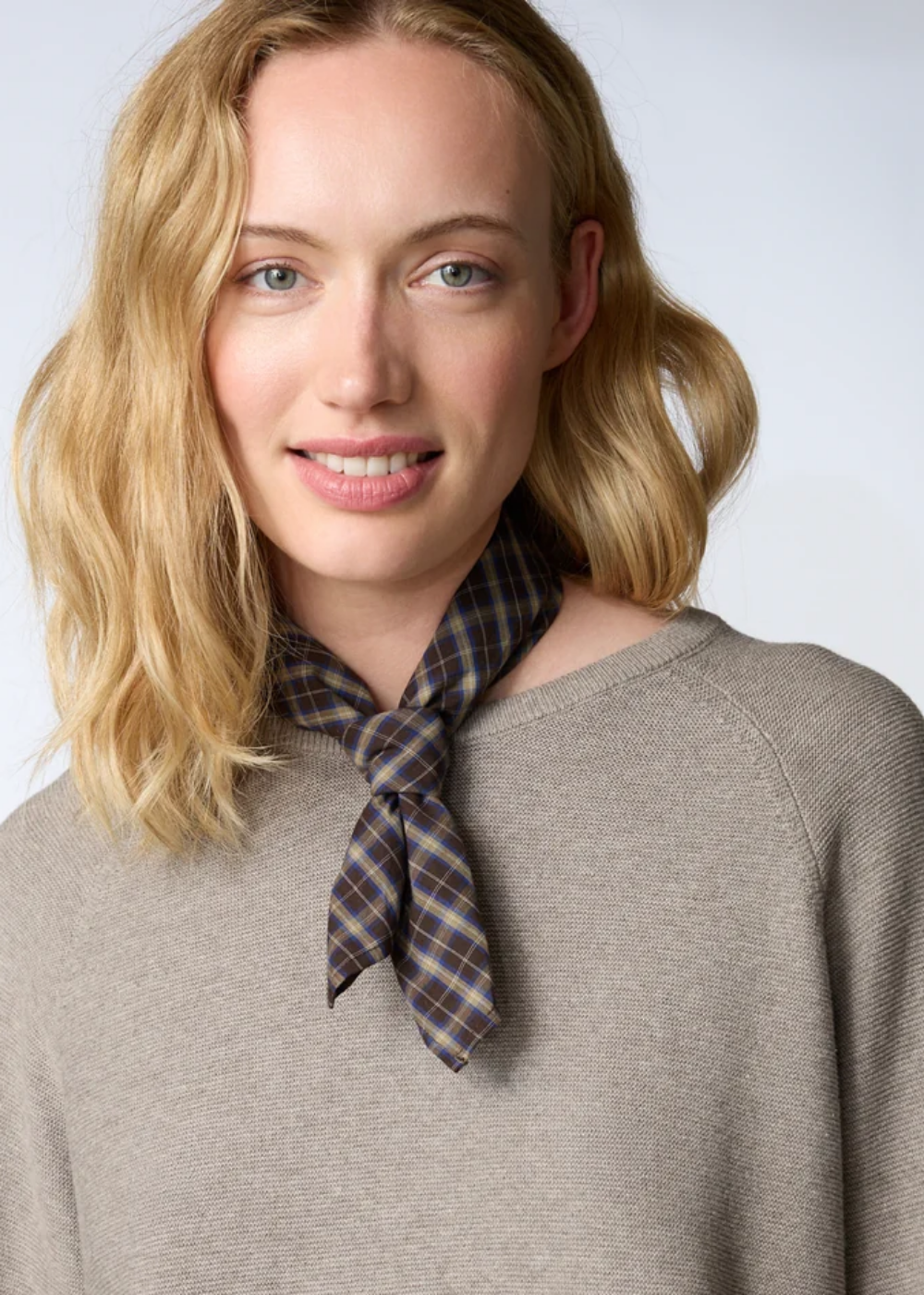 Robbie Scarf AW26 - Navy Check