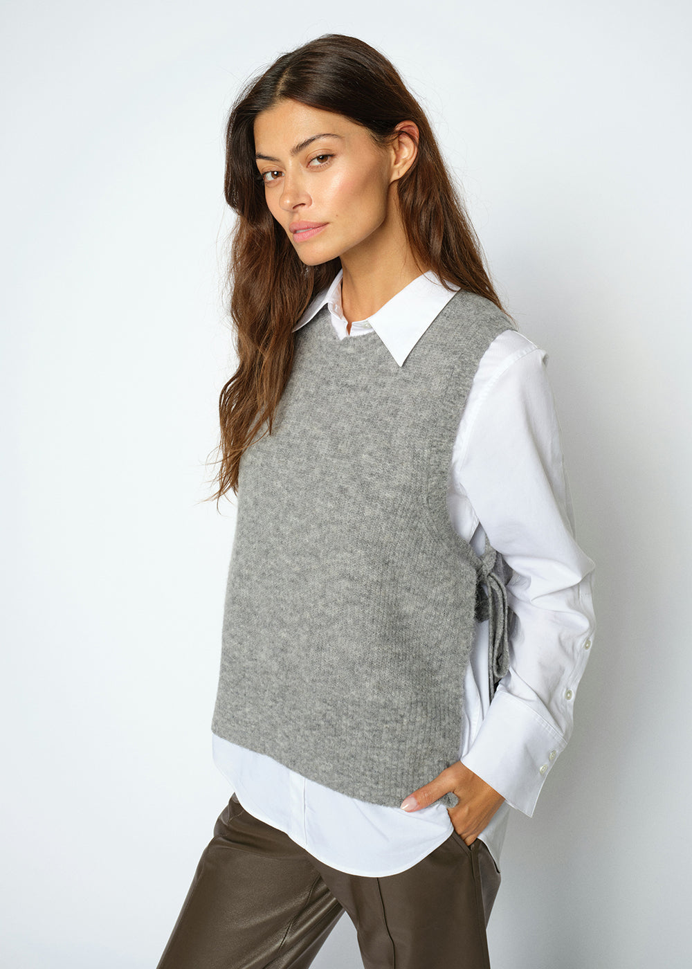 MMThora Tie Knit Vest